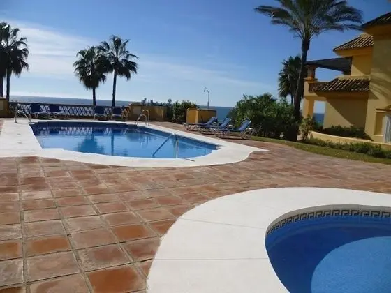 Grand Front Line Location Apartment- Heated Pool - Havuz