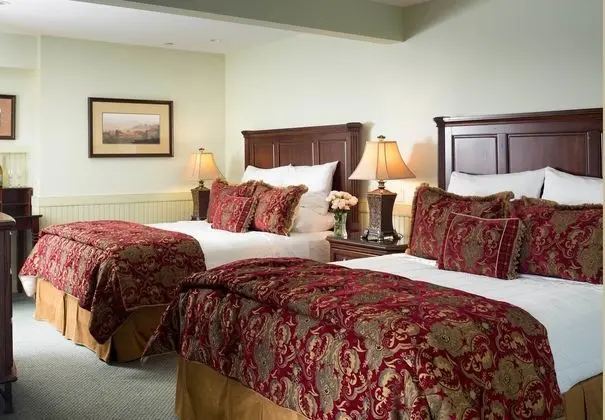 Grand Harbor Inn