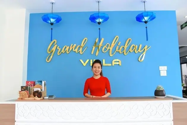 Grand Holiday Villa - Lobi