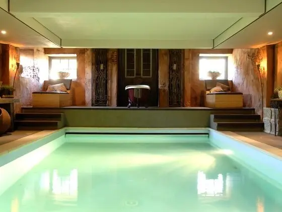 Grand Holiday Home in Alphen with Sauna & Hot Tub - Havuz