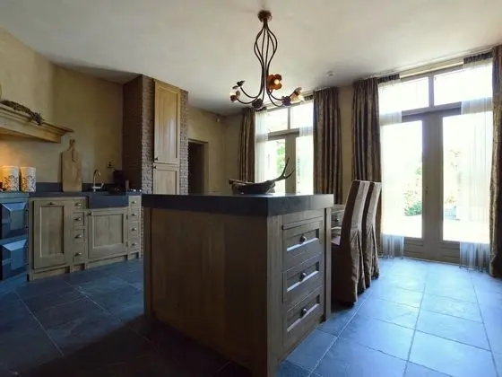 Grand Holiday Home in Alphen with Sauna & Hot Tub - Mutfak