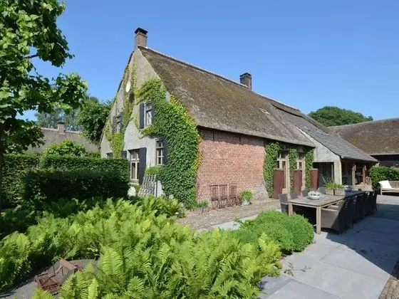 Grand Holiday Home in Alphen with Sauna & Hot Tub - Öne Çıkan Resim