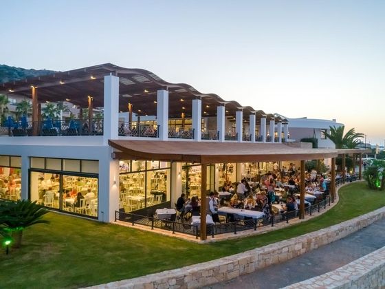 Grand Hotel Holiday Resort