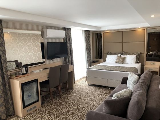 GRAND HOTEL AKŞEHİR