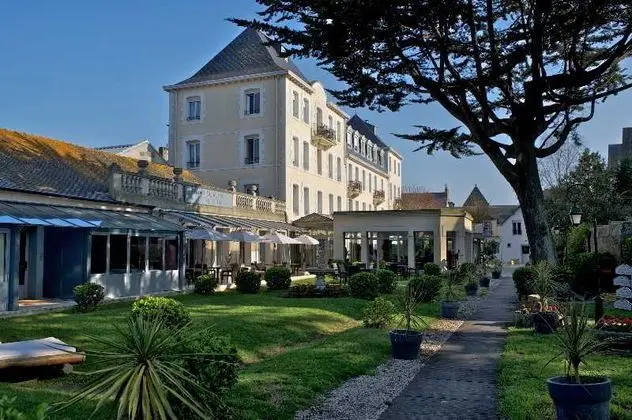 Grand Hôtel de Courtoisville, The Originals Relais