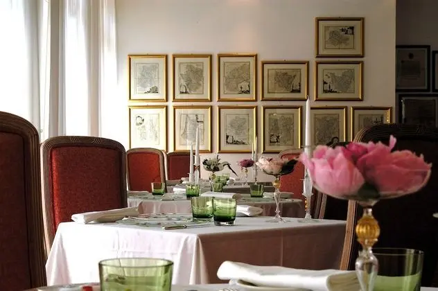 Grand Hôtel des Ambassadeurs - Yerinde Yemek