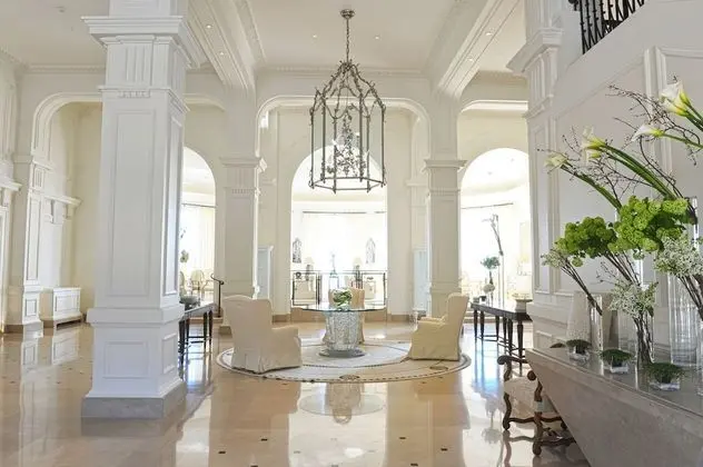 Grand-Hôtel du Cap-Ferrat, A Four Seasons Hotel - Lobi