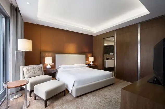 Grand Hyatt Mumbai Hotel and Serviced Apartments - Oda