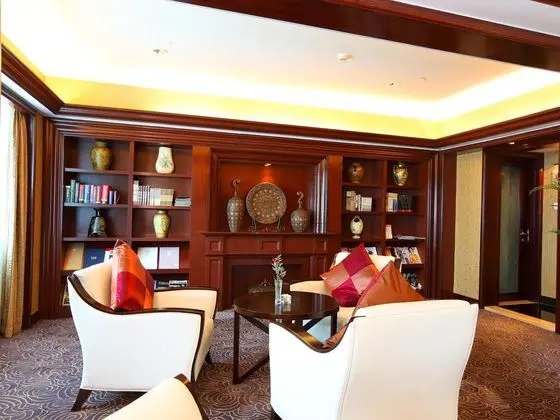 Grand International Hotel