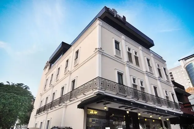 THE GRAND JADE HOTEL