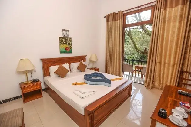 Grand Kalundawa - Dambulla's Hidden Secret