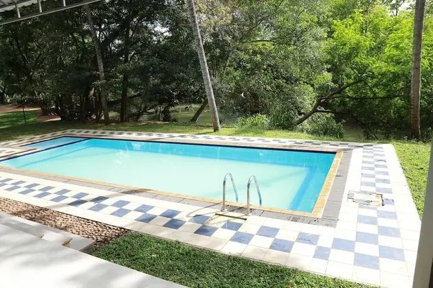 Grand Kalundawa Waterfront Resort - Havuz