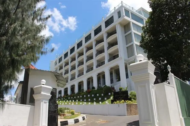 Grand Kandyan Hotel