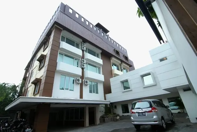 Grand Kasira by LARIZ