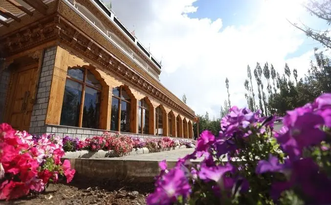 Hotel The Grand Khasdan