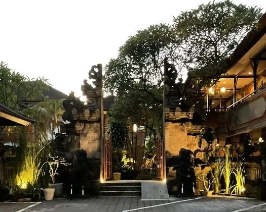 Hotel Grand Kumala - Dış Mekan