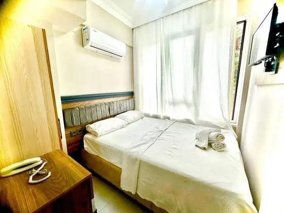Grand Lavin Hotel - Oda