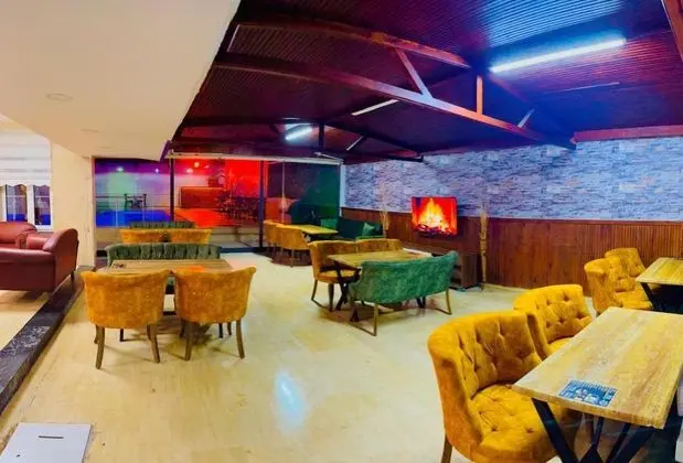 Grand Lavin Hotel - Restoran