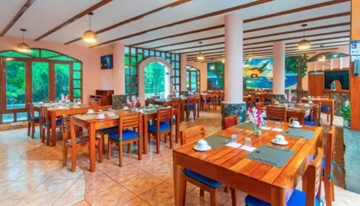 Grand Hotel Leon Marino Galapagos - Yerinde Yemek