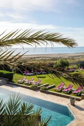 Grand Hotel les Flamants Roses - Dış Mekan