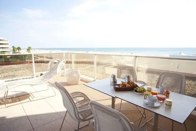 Grand Hotel les Flamants Roses - Oda