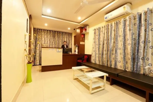 Hotel Grand Luit - Lobi