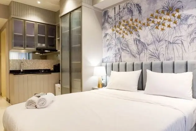 Grand Luxurious And Spacious Studio At Benson Supermall Mansion Apartment - Oda