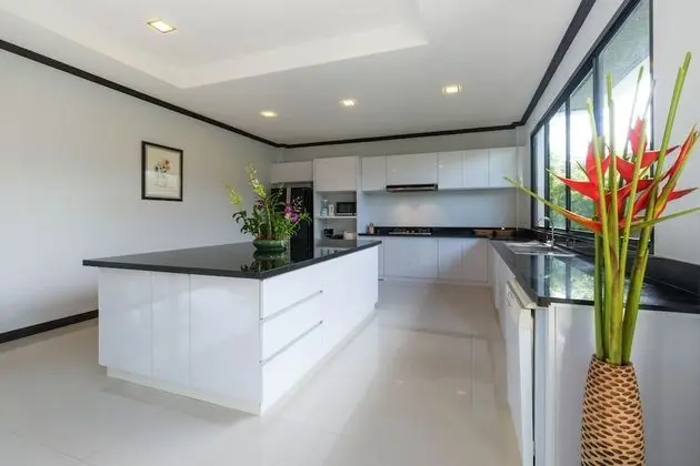 Grand Villa Luxury Holidays Phuket - Mutfak
