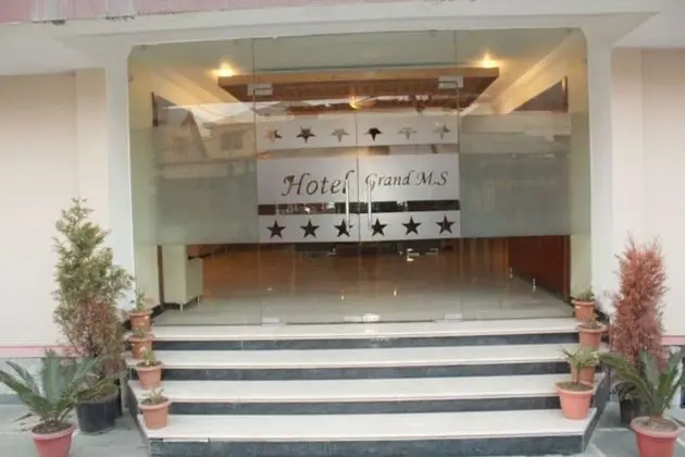 Hotel Grand M.S Srinagar