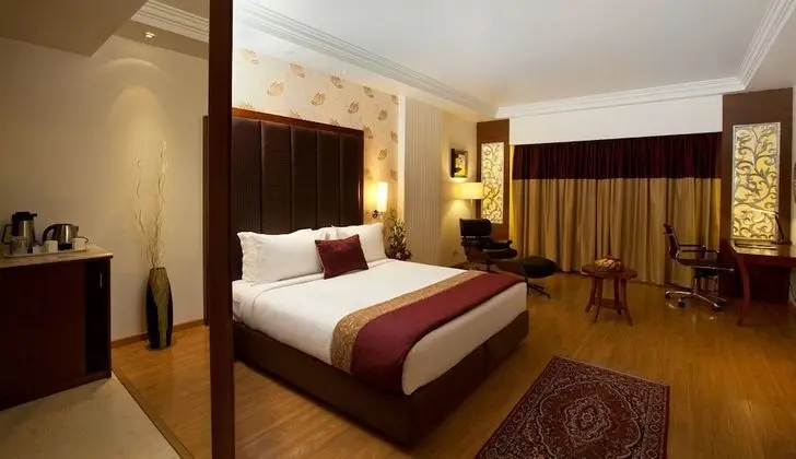 The Grand Magrath Hotel - Oda