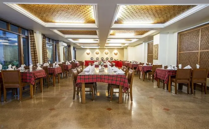 Hotel Grand Mahal - Yerinde Yemek