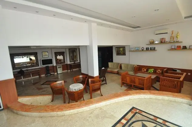 Grand Malaka Ethical Hotel - Lobi