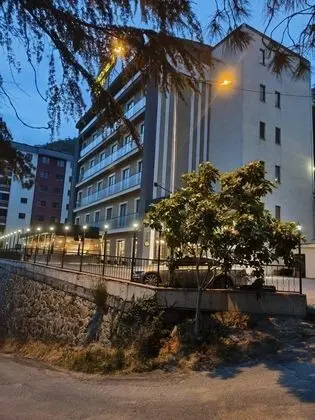 Grand Mela Hotel