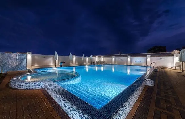 Hotel Grand More - Havuz