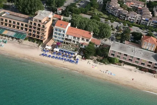 Grand Hotel Moriaz - Dış Mekan