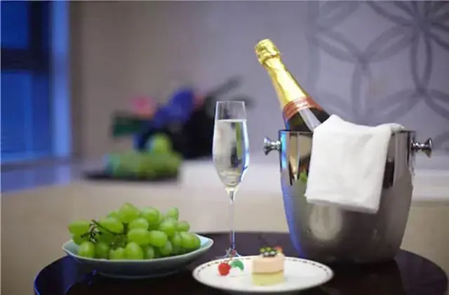 Grand New Century Hotel Hangzhou Sumtime - Yerinde Yemek