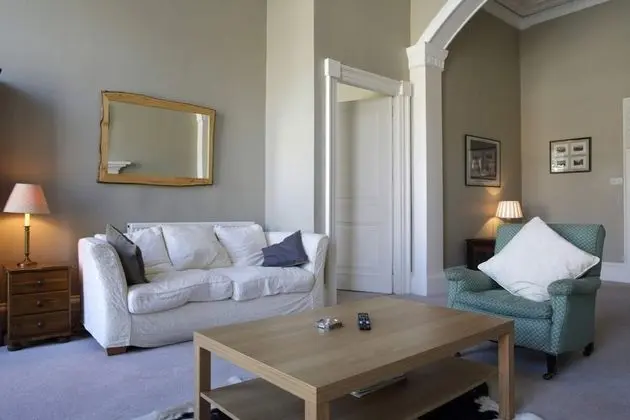 Grand New Town 2 Bedroom in Central Edinburgh