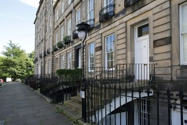 Grand New Town 2 Bedroom in Central Edinburgh