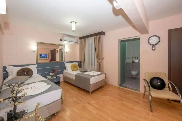 Grand Ons Hotel - Oda