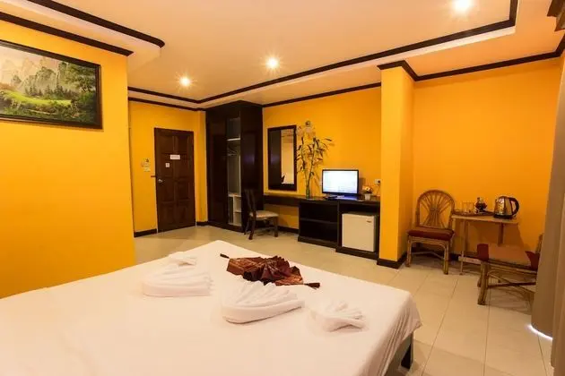 Hotel Grand Orchid Inn - Oda
