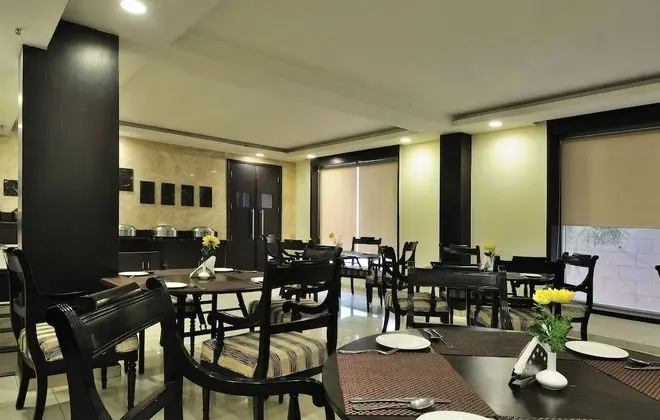 The Grand Orion - Kailash Colony - Yerinde Yemek