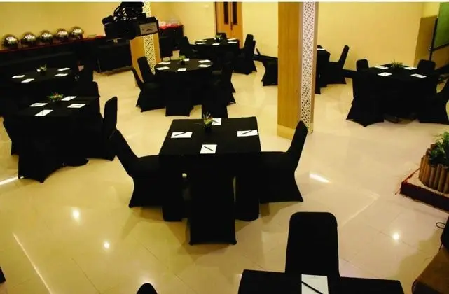 Grand Palace Hotel Makassar - Yerinde Yemek