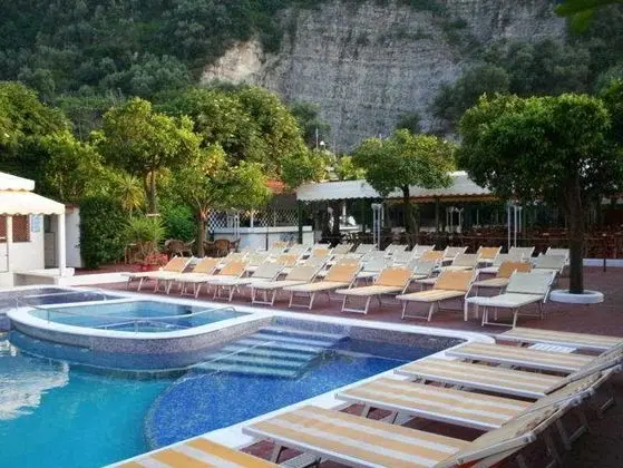 Grand Hotel Parco del Sole - Havuz