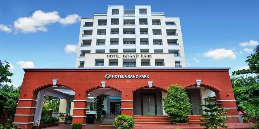 Hotel Grand Park - Dış Mekan