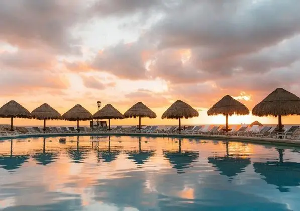 Grand Park Royal Cancun - All Inclusive - Havuz