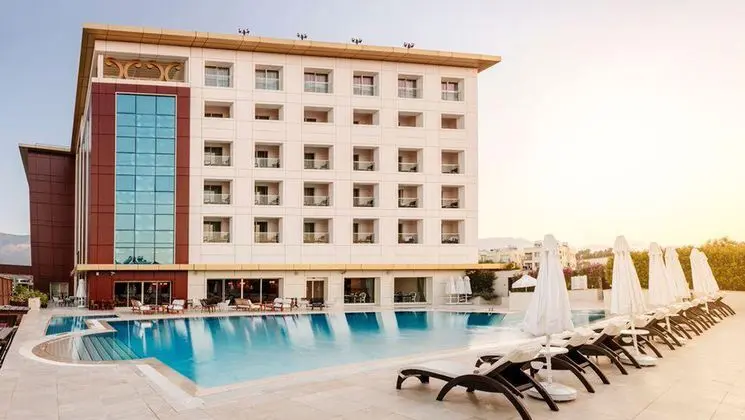 Grand Pasha Kyrenia Hotel & Casino & Spa - Havuz