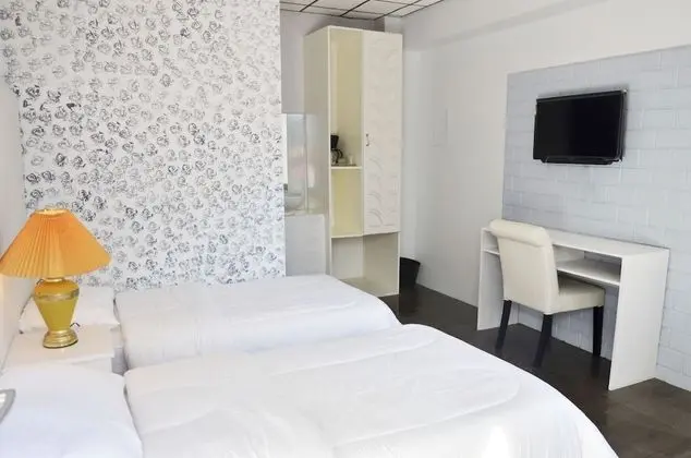 Grand Peninsula Suites - Oda