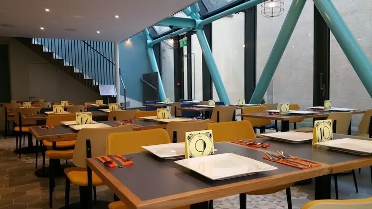 Grand Plaza Serviced Apartments - Yerinde Yemek