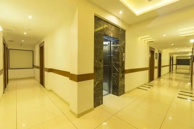 Grand Plaza Suites