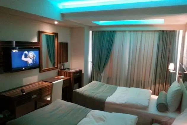 Hotel Grand Plus - Oda